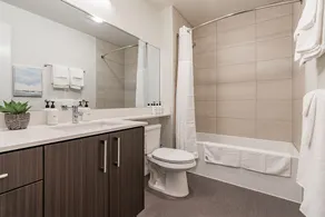 Sophari's Apartments in Bellevue - Image 5