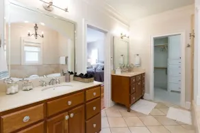 Luxury Lake Living Close to the City!  w/ optional pontoon boat with a slide! - Image 4