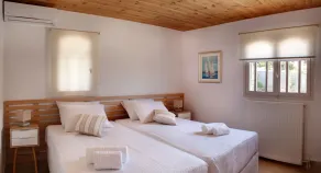 Summer Breeze House * with private pool * private parking * - Image 4