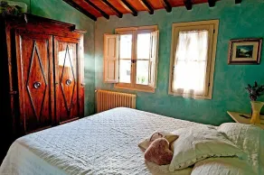 Villa Collarina A: An elegant and welcoming villa situated in a quiet location, surrounded by a wonderful garden, with Free WI-FI. - Image 5