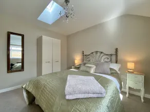 Romantic escape, stunning  Barn conversion on the Yorkshire  Wolds Way, York - Image 5