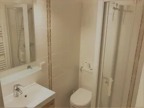 House for 2 to 6 adults near Place des Lices and beach, swimming pool, 2 parking spaces - Image 4