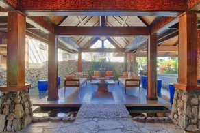 Convenient condo with amazing view of Hanalei Bay, lanai, outdoor pool & hot tub - Image 2