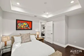 Gå eller Scoot till UT / E 6th / Downtown East Side House - Image 3