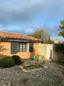Village house with large garden and swimming pool - Image 2