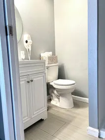 Spacious Studio with Private Entry - Image 4