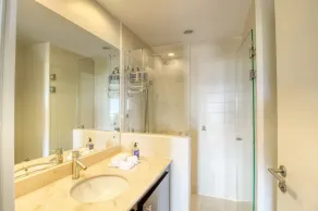 Luxury condo with balcony, ocean & jungle views - open layout - Image 2