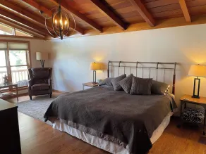 Luxury Riverside Estate - 3BR Home or 1BR Cottage or BOTH - Sleeps 14 - Swim, fish, relax, refresh - Image 5
