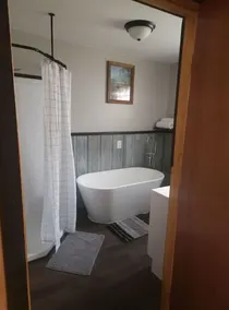 3 bed/2 bath riverside cabin - Image 4