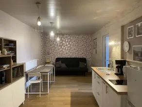 Fully self-contained garden apartment - Image 5
