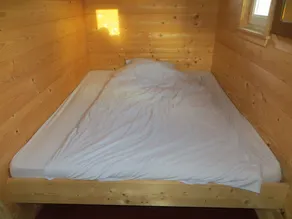 Hyggeligt og rustikt sommerhus plus husbåd på vandet - Image 3