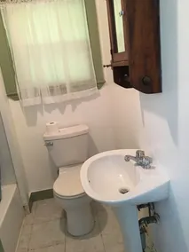 Cute 2+ Bedroom Cottage - Image 2