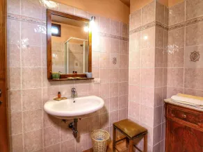 Apartment in Radda with Garden - Image 3