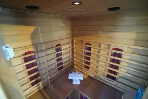 Romantic Getaway with Sauna, fireplace and great seal watching - Image 3