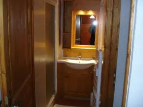 ARCS2000 CHALET / APARTMENT 46m2 with 2 bedrooms with swimming pool, close to the slopes - Image 2