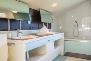 Ferienwohnung \"Tubris Living\" mit Bergblick, Terrasse und WLAN - Image 4