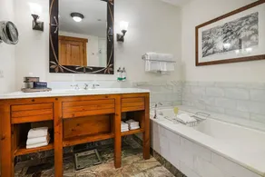 Top Floor Ski in/out Lodge at Spruce Peak - Image 4
