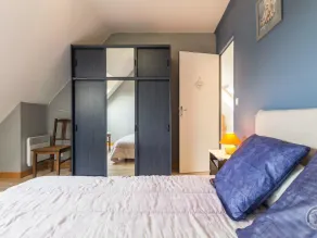 Authentic Valley Retreat with Private Parking - Image 2