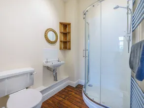 4 bedroom accommodation in Skenfrith, near Monmouth - Image 4