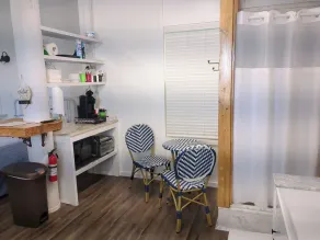 Charming studio with pier on Mobile bay - Image 3