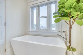Stellar Ocean and Bay Views, Chef’s Kitchen, Hot Tub and 4 Luxurious Bedrooms! - Image 2