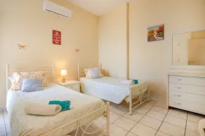 Villa spacieuse, grande piscine privée, vue fantastique sur la mer, WiFi. A / C - Image 5