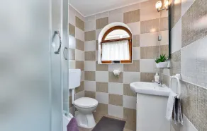 Luksuriøst hjem i Rukljevina med sauna - Image 5