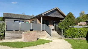 Buttercup lodge - sleeps 4/5 with hot tub & countryside views - Image 2