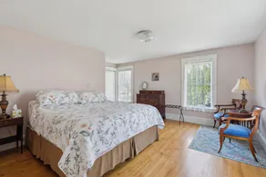 A historic treasure in Southern Maine, very unique and spacious - Image 3