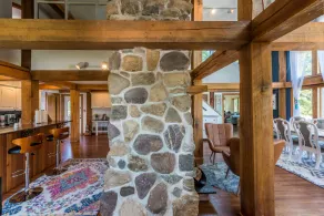 Luxurious farmhouse with breathtaking views on sprawling 14-acre farm - Image 3