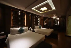 Fresh Inn Hotel - Image 4