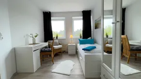 A4.3-Bright, friendly apartment with partial sea view, for up to 7 people - Image 4