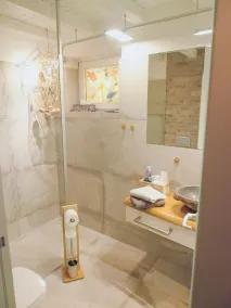 encantador dormitorio 3 Rustico en zona tranquila y soleada, con hermosa vista al lago - Image 2