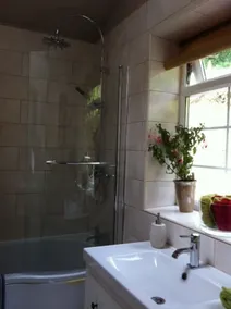 Double Bedroom Apartment In Secluded Valley nr Biggin Hill Westerham - Image 2