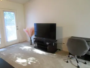 New!! City Chic 13min to Airport and 20min to City Center - Image 3