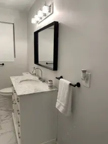 Cute Space Near TownCenter 15 Minutes from Beaches - Image 4