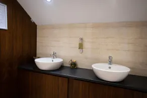 Ballyrobin Hotel - Image 3