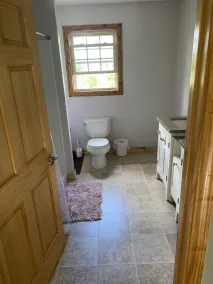 Very peaceful 3 bedroom, 2 1/2 baths cabin  within minutes of RRGorge and NB. - Image 4