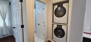 Spacious Family sized Home near Metro Station - Image 2