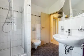 Appartamento 'Ruhige Maisonettewohnung Kaßberg' con balcone e Wi-Fi - Image 4
