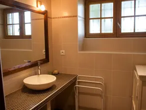 Maison de campagne rénovée à 1h de Paris, avec jardin clos, 4 chambres et équipements familiaux - Image 3