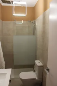 Hyggeligt hus for nylig renoveret - Image 4