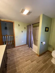 Large, 4 BR (1 King, 2 Queens), 2 Bath, Recently Renovated - Image 4