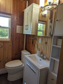 2-Bedroom Cottage On Lake Ainlsie Private Beach, Enjoy Fishing & Swimming. - Image 3