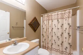 Breeze Blu Inn Fenced yard, Pups Welcome, Beautiful ,Peaceful, Perfect location. - Image 3