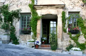 Charmante et calme maison de village avec terrasse tout près du Mont Ventoux. - Image 5