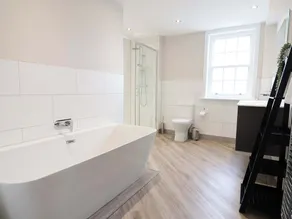 CARRIAGE HOUSE, character holiday cottage, with a garden in Chelford - Image 4