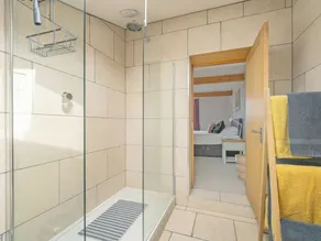 2 bedroom accommodation in Luddendenfoot, near Hebden Bridge - Image 4