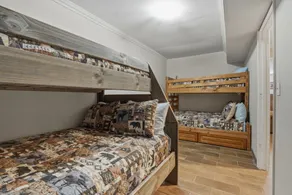 Salt Creek Cabin at Lake Tenkiller - Image 5