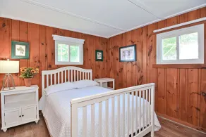 Beach Bungalow: Cozy cottage by Long Beach - Image 3